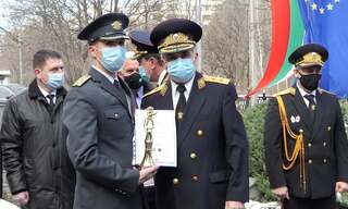 Министър Терзийски: Пожарникарите и спасителите се справиха с предизвикателствата, пред които ни изправи изминалата трудна година