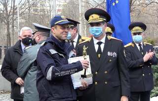 Министър Терзийски: Пожарникарите и спасителите се справиха с предизвикателствата, пред които ни изправи изминалата трудна година