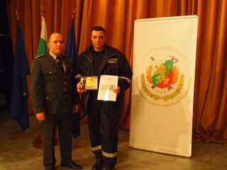 Министър Цветан Цветанов към наградените в ежегодния национален конкурс "Пожарникар на годината": "През трудната за всички ни 2012 г. вие се наредихте сред най-достойните българи."