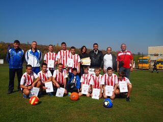 Младите огнеборци от СОУ „Д-р Петър Берон” – Свиленград, спечелиха купата “Юлиян Манзаров” и доказаха класата си на републикански шампиони за учебната 2012 - 2013 г.