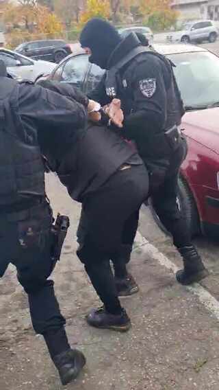 Полицаи задържаха трима за купуване на гласове в димитровградското село Крепост