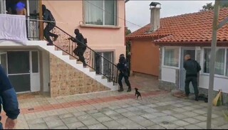 Полицаи задържаха трима за купуване на гласове в димитровградското село Крепост