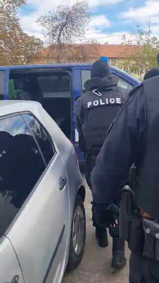 Полицаи задържаха трима за купуване на гласове в димитровградското село Крепост