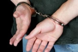 Полицаи от управлението в Хасково задържаха двама, подпомагали чужденци да пребивават незаконно