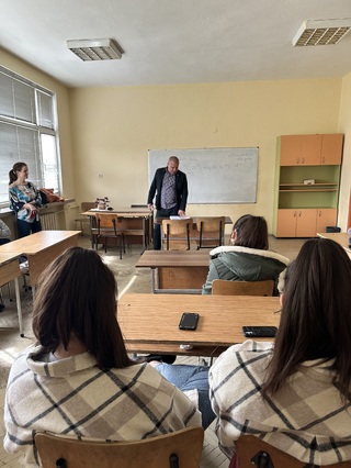 Ученици разговаряха за безопасността в интернет пространството