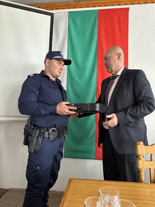 10 Нови пистолета „Валтер“ получи ОДМВР-Ловеч