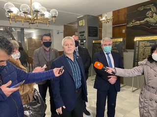 46-годишен мъж е задържан за прострелването на 42-годишната ловчалийка, в новогодишната нощ