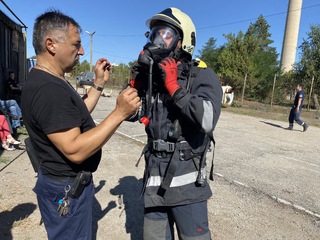 22 огнеборци от РД ПБЗН - Ловеч мериха сили в "Изпитание за пожарникари"