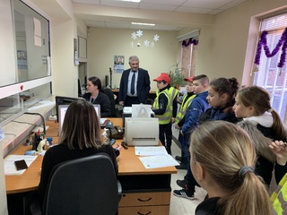 Малките полицаи от ловешките Детски полицейски управление са първите гости в ОД МВР-Ловеч за Новата 2020год