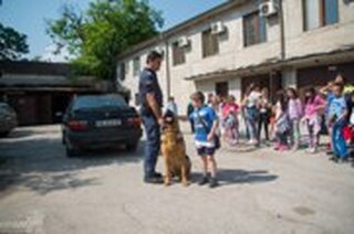 Над 300 деца от троянски училища гостуваха в РУ Троян