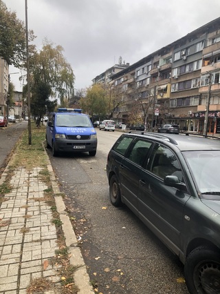 Пътни полицаи раздаваха на водачи на МПС листовки със съвети за безопасно шофиране през предстоящия зимен сезон
