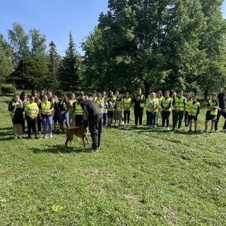 Ученици от две Детските полицейски управления посетиха Школата за обучение на служебни кучета в Берковица