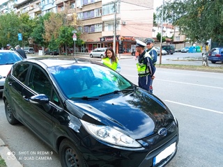 Деца от две монтански училища раздаваха заедно с пътните полицаи листовки през Европейския ден без жертви на пътя