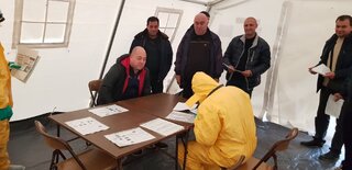 Обединен контролно- пропускателен пункт изградиха в района на село Лехчево пожарникари и спасители от 5 области в рамките на националното пълномащабно учение "Защита 2019 г." 