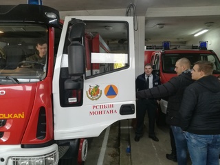 Ученици от Професионална гимназия по техника и електротехника „Христо Ботев” в гр. Монтана посетиха Областната дирекция на МВР и Регионалната дирекция на "ПБЗН" 