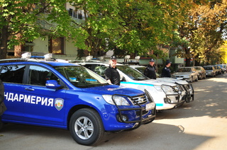 Ст. комисар Ивайло Антонов връчи ключовете на 17 нови служебни автомобила 