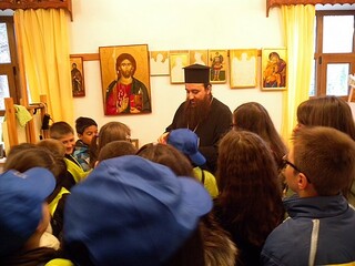  Доброволците от монтанските детски полицейски управления преминават двудневно обучение по християнска религия в Клисурския манастир „Св. св. Кирил и Методий”