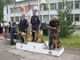 Наградиха победителите от Осмия национален преглед за водачи на служебни кучета с международно участие в Берковица