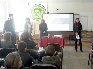  Беседи на тема “Вредата от наркотиците и другите зависимости” се провеждат през месец март във всички училища в гр. Монтана