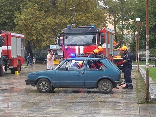 Зрелищни демонстрации за гасене на пожар в Драматичния театър в гр. Монтана представи ПБЗН по повод професионалния си празник 