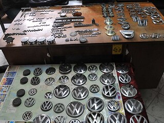  РУМВР Монтана залови двама извършители на множество кражби на емблеми и надписи от автомобили в гр. Монтана