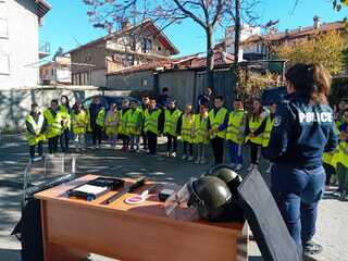 Доброволци от Детските полицейски управления в областта гостуваха на органите на реда