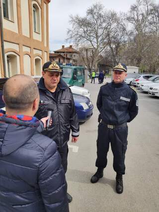 Ново въоръжение и оборудване за пазарджишки полицаи