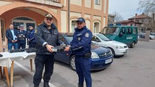 Ново въоръжение и оборудване за пазарджишки полицаи